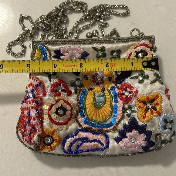 Passport beaded small bag with satin lining crossbody silver chain - Picture 11 of 14